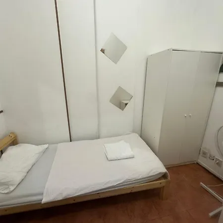 Appartement Near Center Entire 2 Bedroom Genua
