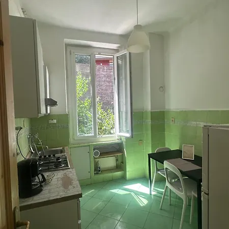 Near Center Entire 2 Bedroom * Genua